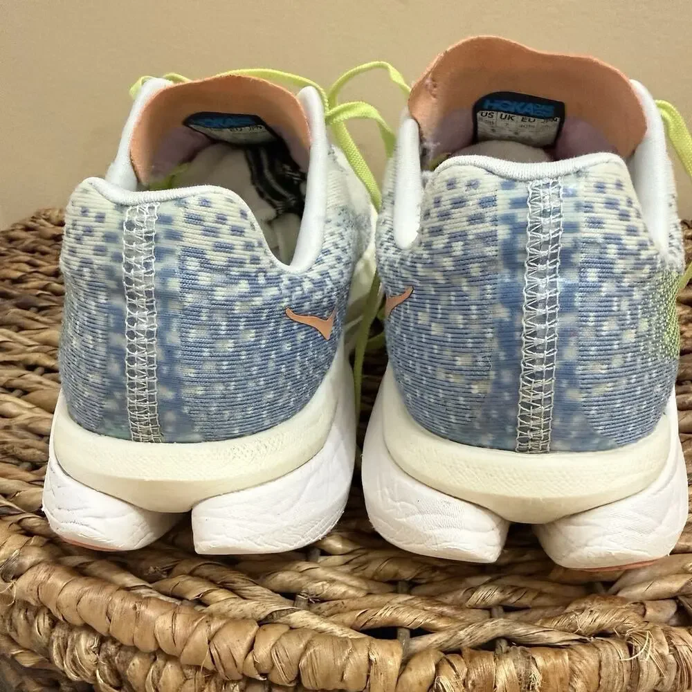 Hoka One One hoka one